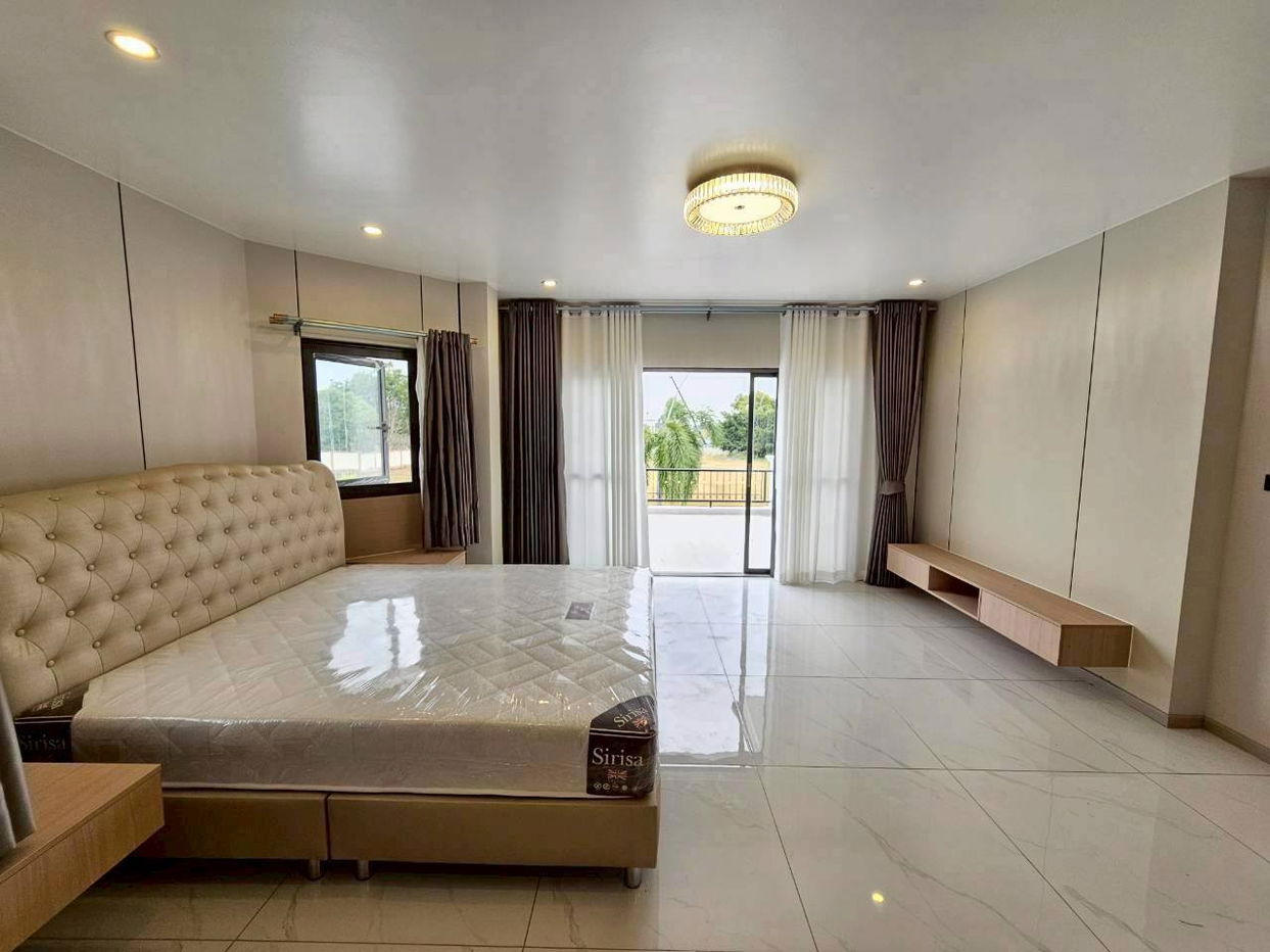 picture New Luxury Villa for Sale – East Pattaya - 15/23