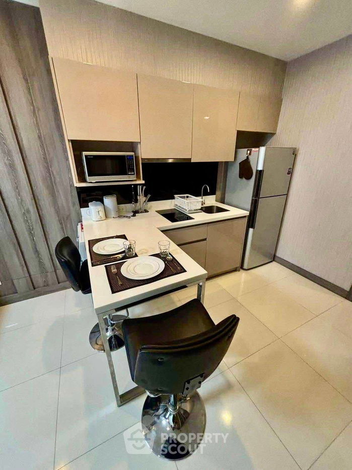 รูป คอนโด 1-ห้องนอน ที่ ทราเพโซ สุขุมวิท 16 ใกล้ MRT ศูนย์การประชุมแห่งชาติสิริกิติ์ (ID 2316824) - รูปที่ 5/15