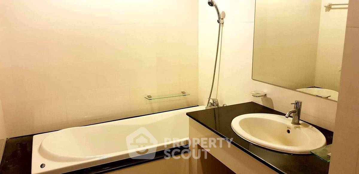 รูป คอนโด 1-ห้องนอน ที่ ดิ แอมมิธิส สุขุมวิท 39 ใกล้ BTS พร้อมพงษ์ (ID 1870986) - รูปที่ 4/11