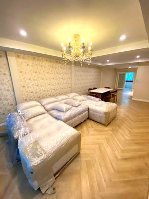 เช่าโฮมออฟฟิศ วิทยาลัยพิบูลประชาสรรค์แผนกประถม : 🏙 ให้เช่าทาวน์โฮมออฟฟิศ 5 ชั้น รีโนเวทใหม่ | เกษมสันต์ 1 (ปทุมวัน) 📍 เพียง 300 ม. จาก BTS สนามกีฬาแห่งชาติ | ใจกลางสยาม–MBK