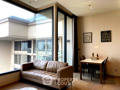 Condos for rent : 2-BR Condo At The Esse Asoke, 32nd-Floor Near MRT Sukhumvit (ID 514630)