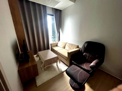 Condos for rent : Condo for rent at The Capital Ekkamai-Thonglor. Beautiful unit, great location, ready to move in.