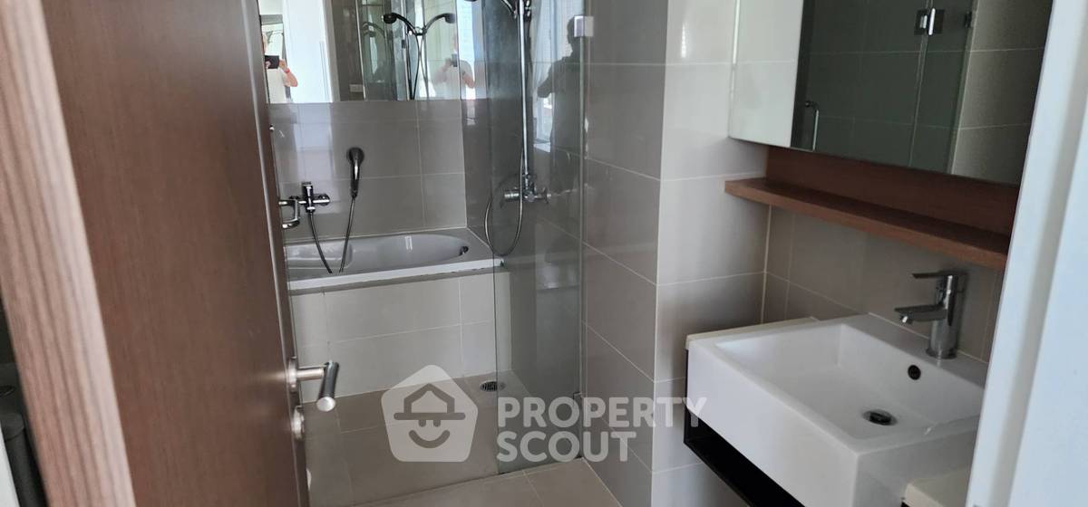 รูป คอนโด 2-ห้องนอน ที่ 15 สุขุมวิท เรสซิเด็นท์ ใกล้ BTS นานา (ID 2463743) - รูปที่ 4/8