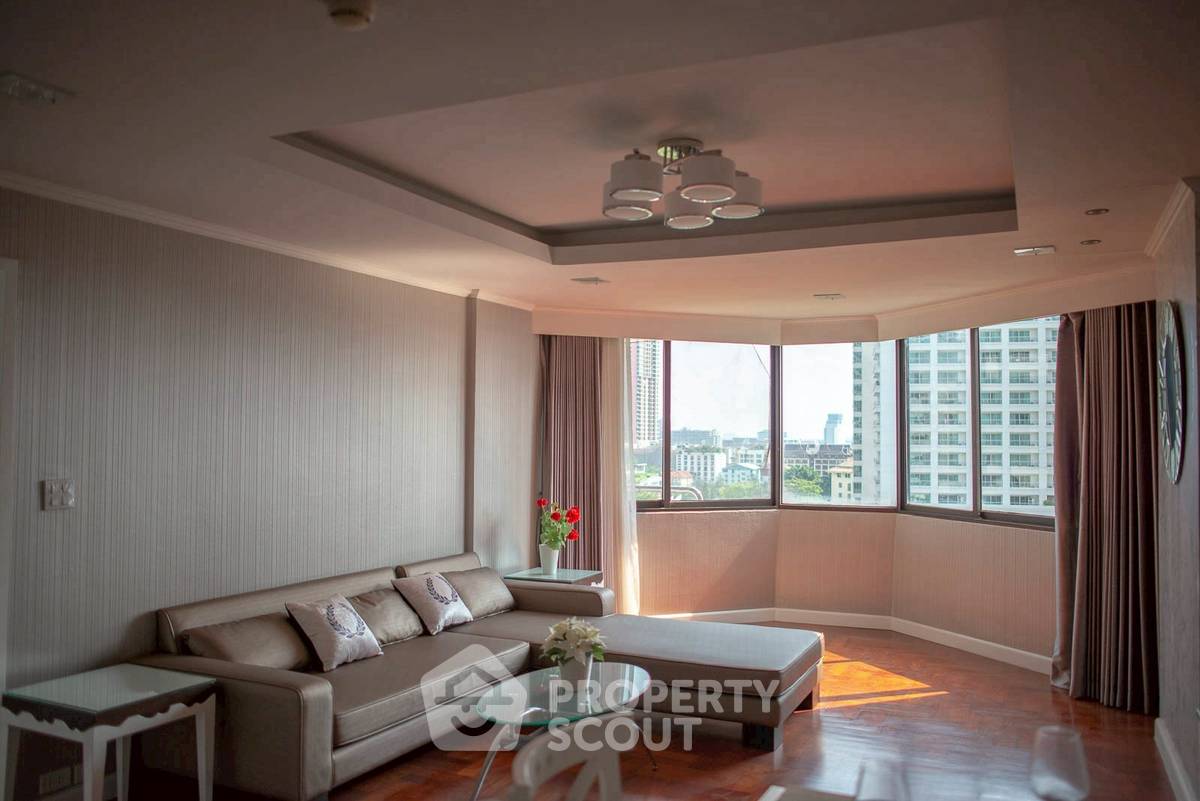 picture 1-BR Condo at Lake Avenue Sukhumvit 16 near BTS Asok (ID 2443693) - 2/11