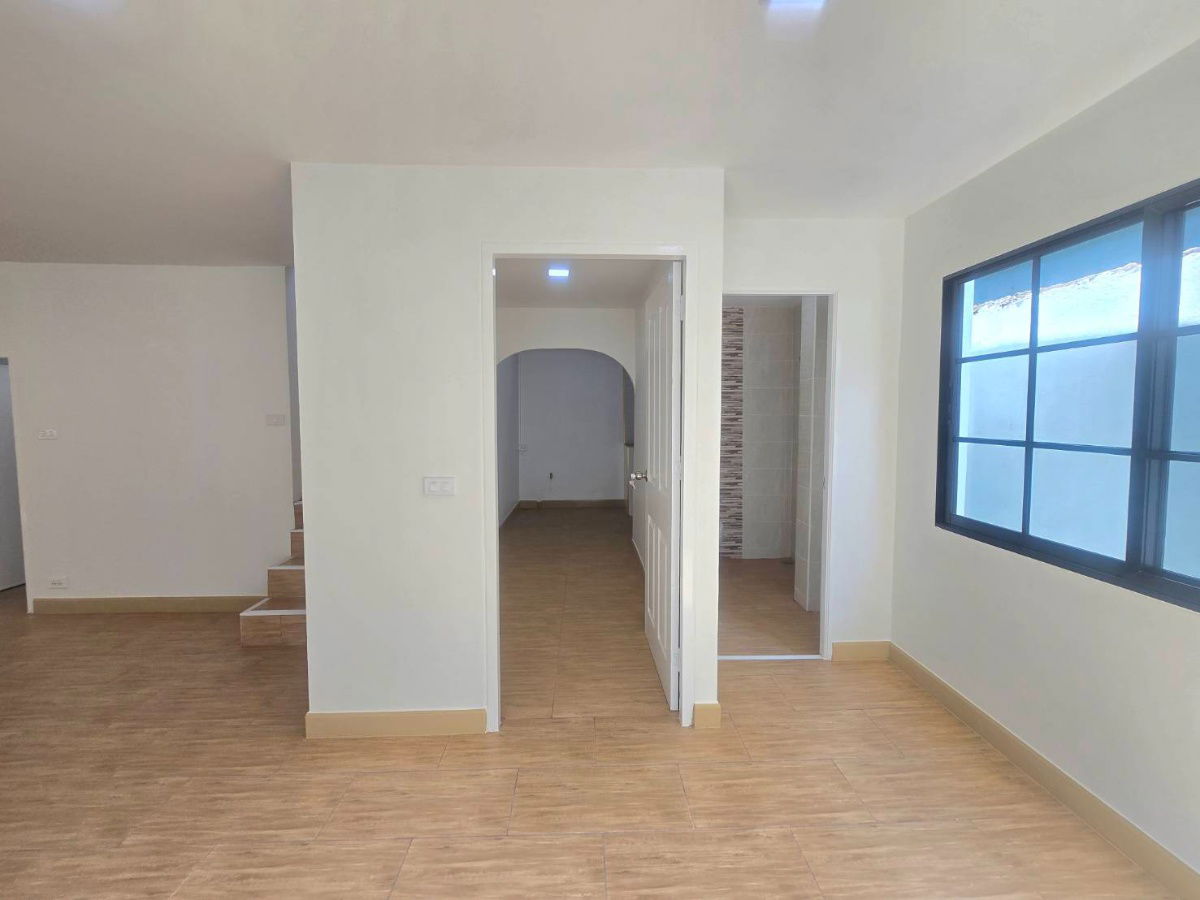 รูป บ้านเดี่ยว 2ชั้น ทำเลดี ตกแต่งรีโนเวทใหม่ สวยงาม หมู่บ้านเสริมศิริวิลเลจ รามอินทรา40 แยก8-7 ซอยย่อย7 แขวงนวลจันทร์ เขตบึงกุ่ม พื้นที่กว้างขวาง - รูปที่ 16/29