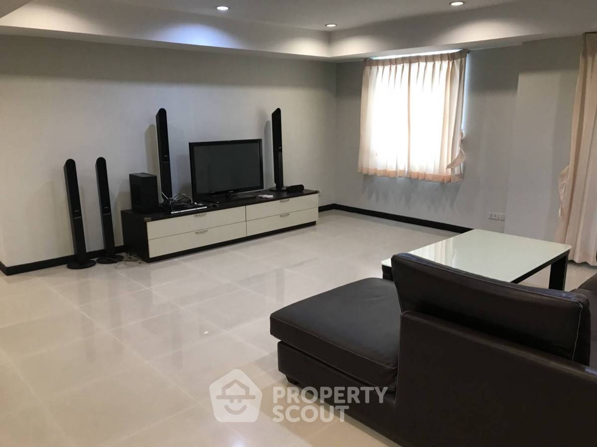 รูป คอนโด 3-ห้องนอน ที่ รอยัล คาสเซอร์ สุขุมวิท ใกล้ BTS พร้อมพงษ์ (ID 888210) - รูปที่ 7/9