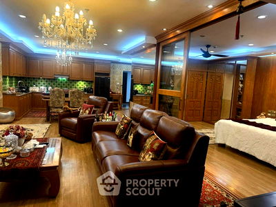 ขายคอนโด : คอนโด 1-ห้องนอน ที่ วิวทะเล 5 คอนโดมิเนียม จอมเทียน ใกล้ หาดจอมเทียน (ID 2451388)