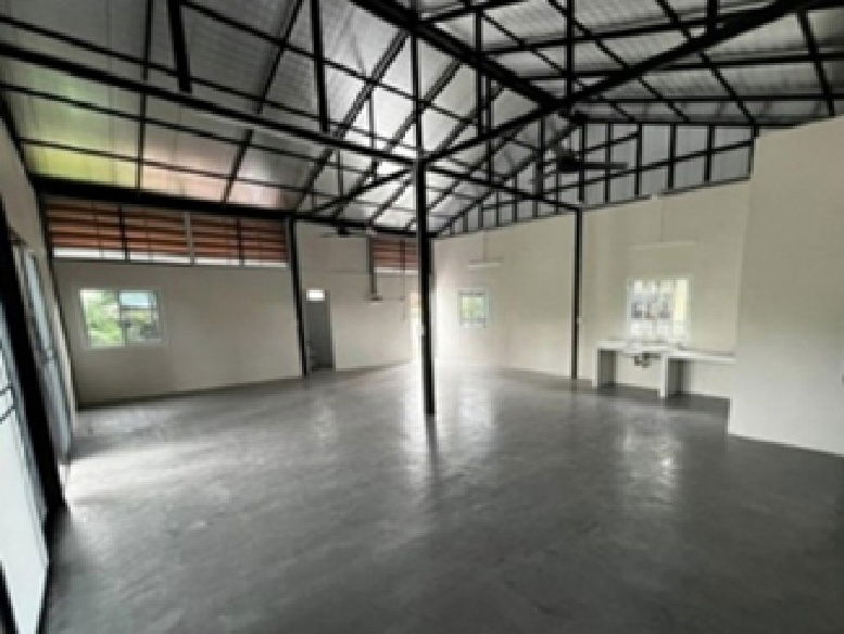 รูป ให้เช่าโกดัง / อาคารชั้นเดียว / อู่ซ่อมรถ / ขายของ Online / ซอยอ่อนนุช 35 ใจกลางเมือง / บนที่ดิน 150 ตารางวา / พื้นที่ใช้สอยอาคาร 120 ตารางเมตร - รูปที่ 8/10