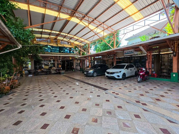 รูป แปลงใหญ่พร้อมบ้าน4ชั้น หายากแล้ว!!! ขายที่ดินพร้อมบ้าน4ชั้น ในซอยปากน้ำฝั่งเหนือ1 พื้นที่ 254 ตารางวา  เพียง 1นาทีถึงถนนใหญ่ พรานนก-กาญจนาภิเษก  - รูปที่ 8/13