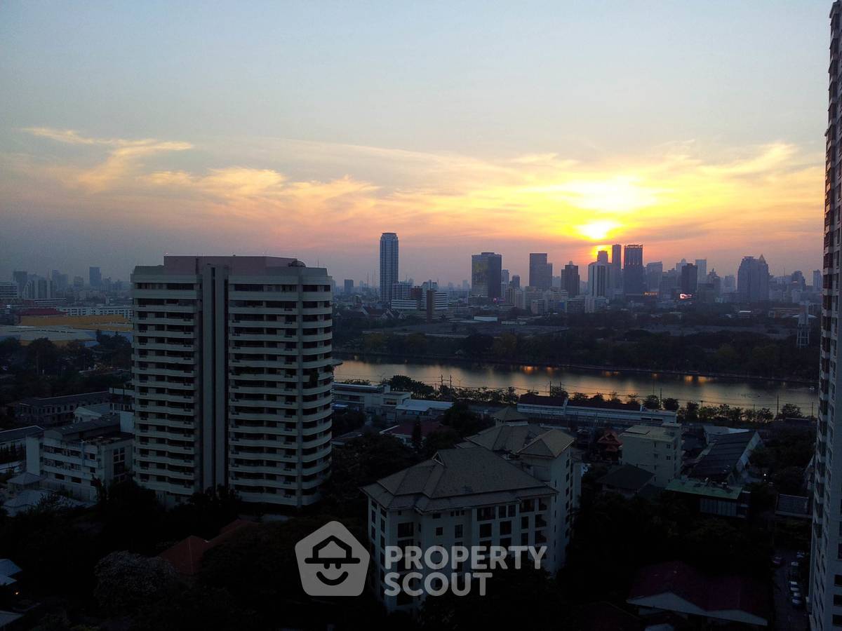 รูป คอนโด 2-ห้องนอน ที่ มิลเลนเนียม เรสซิเด้นส์ แอท สุขุมวิท คอนโดมิเนียม ใกล้ BTS อโศก (ID 512377) - รูปที่ 12/12