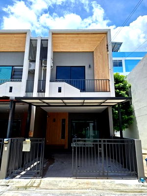 เช่าบ้านเดี่ยว บางนาใต้ : HU7044 ทาวน์โฮมให้เช่า เดอะ แคนวาส สุขุมวิท - สำโรง สมุทรปราการ