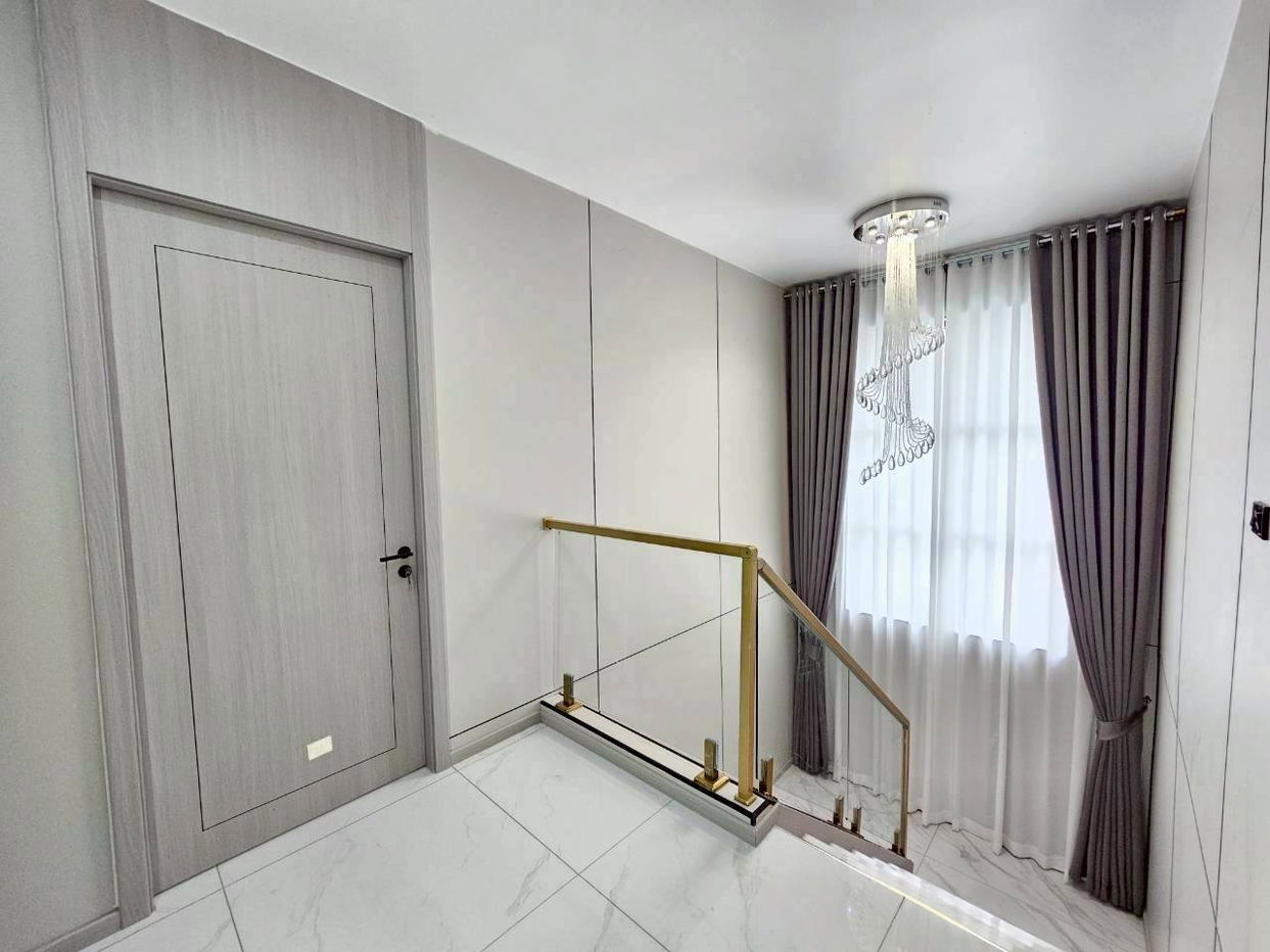 picture New Luxury Villa for Sale – East Pattaya - 9/23