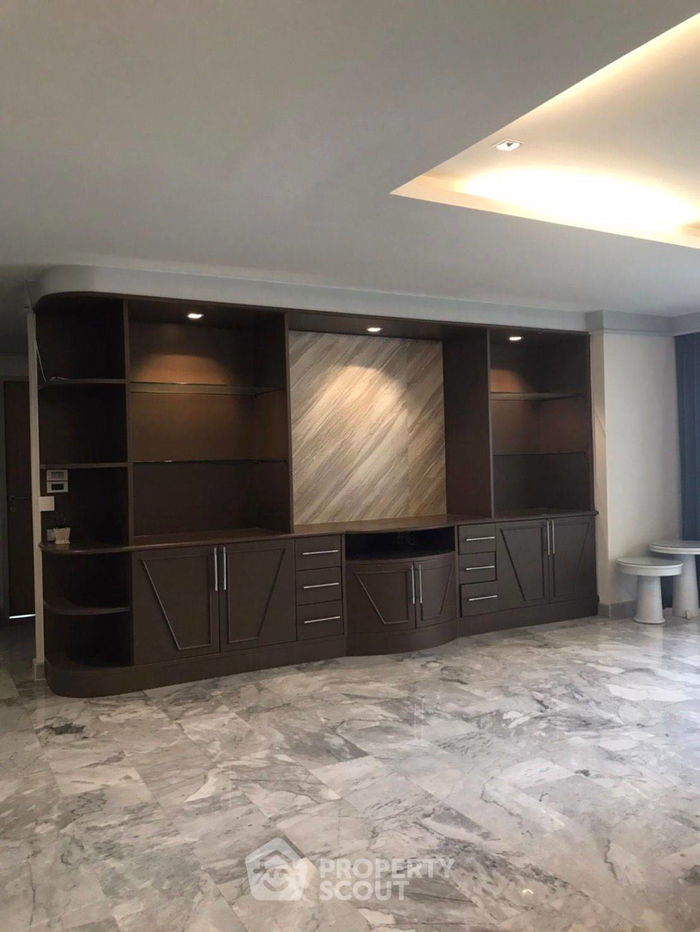 รูป คอนโด 4-ห้องนอน ที่ ดีเอส ทาวเวอร์ 1 ใกล้ BTS พร้อมพงษ์ (ID 1888352) - รูปที่ 1/7