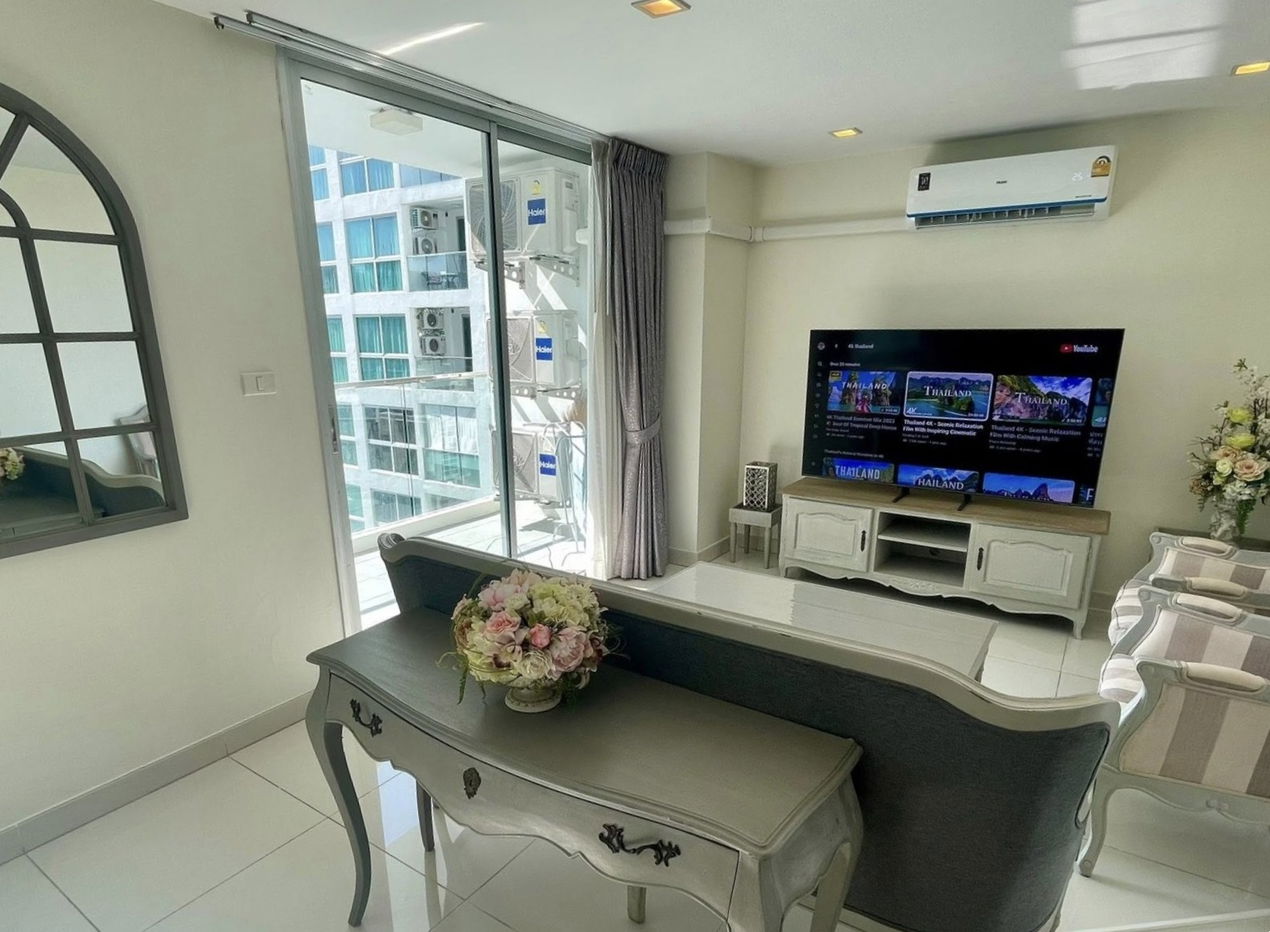 picture Spacious 2-Bed Condominium for Rent – Park Royal 3, Pratumnak - 3/14