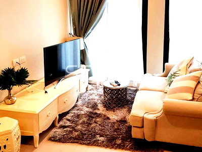 Condos for rent Chulalongkorn University : Nice Room Corner unit  Studio with Partition Garden view Perfect Location BTS Phloen Chit at Noble Ploenchit Condo / For Rent