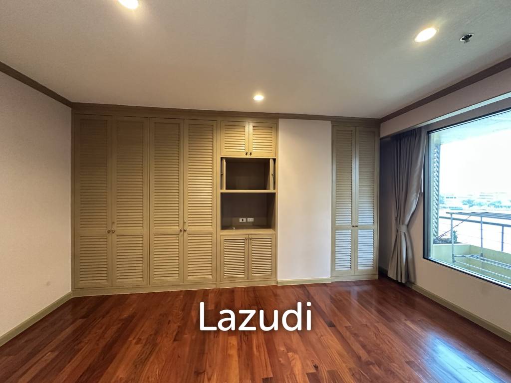 picture 2 bed 2 bath 118 sqm condo at Baan Chao Praya foe sale - 4/9