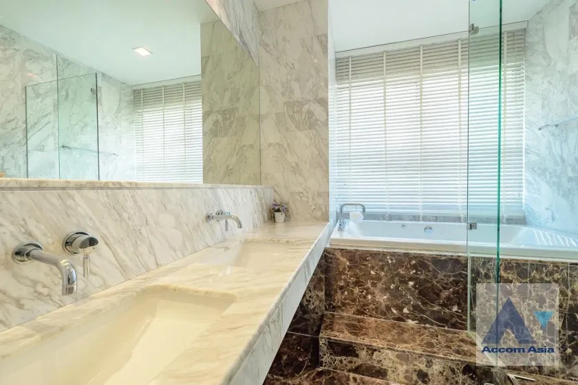 รูป 🔼🔽 AccomA 📩 Private Swimming Pool,Huge Terrace,Fully Furnished 2 BR Condominium @Le Raffine Sukhumvit 39 (AA16480) - รูปที่ 17/20