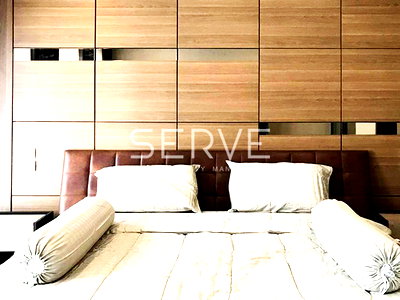 Condos for rent : Studio with Partition Nice Decorate 47.68 sq.m. Perfect Location BTS Phloen Chit at Noble Ploenchit Condo / Condo For Rent