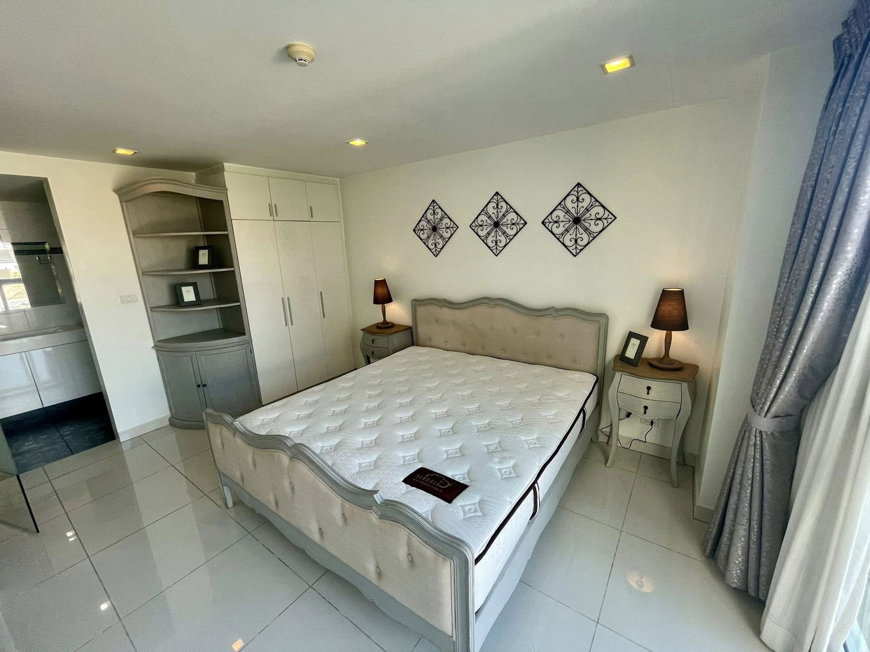 picture Spacious 2-Bed Condominium for Rent – Park Royal 3, Pratumnak - 9/14