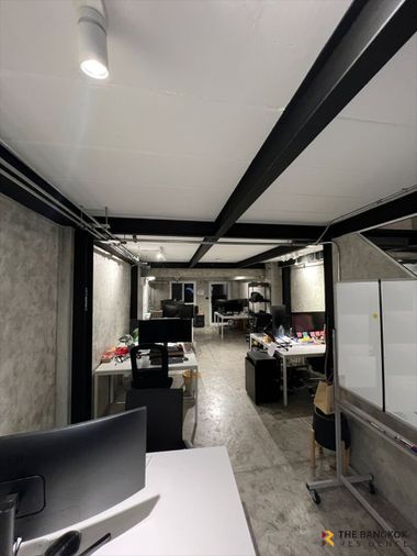 3-bed townhouse for sale, 270 sqm, 54 sq wah, Khlong Toei