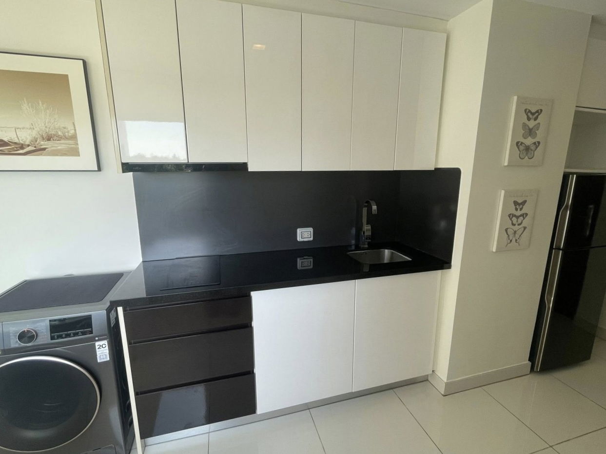 picture Spacious 2-Bed Condominium for Rent – Park Royal 3, Pratumnak - 6/14