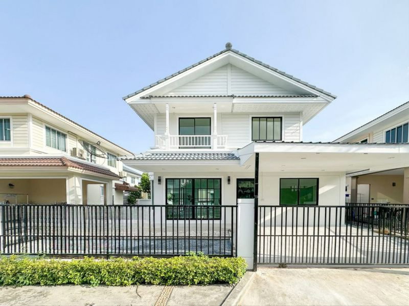 ขายบ้านเดี่ยว : ขายบ้านเดี่ยวพร้อมอยู่ โครงการ พฤกษ์ลดา ท่าข้าม พระราม 2 พื้นที่ 50.2 ตารางวา 4 ห้องนอน 2 ห้องน้ำ เฟอร์นิเจอร์ครบ