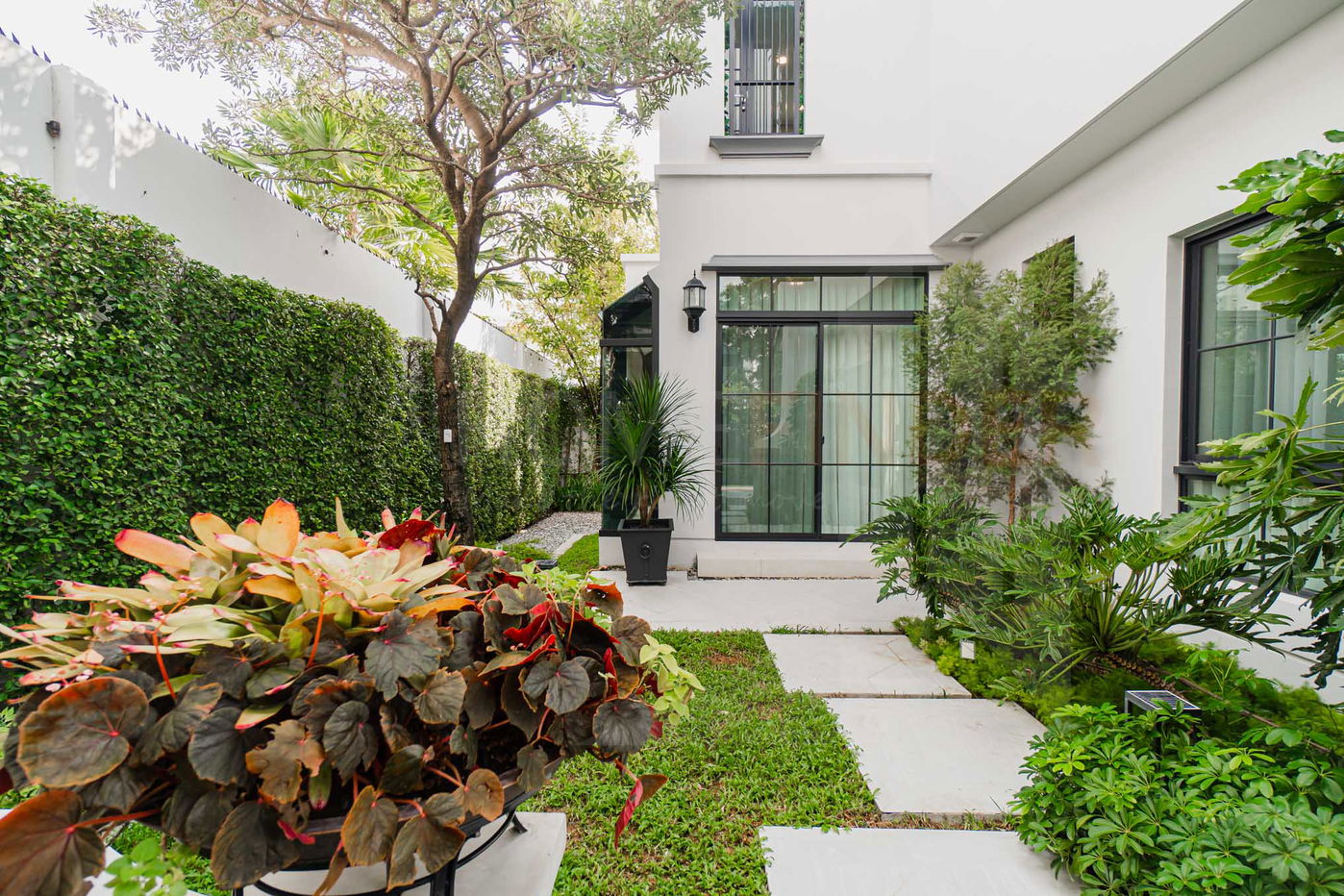 picture Nantawan Bangna km.15 5 bedrooms, for sale - 6/99