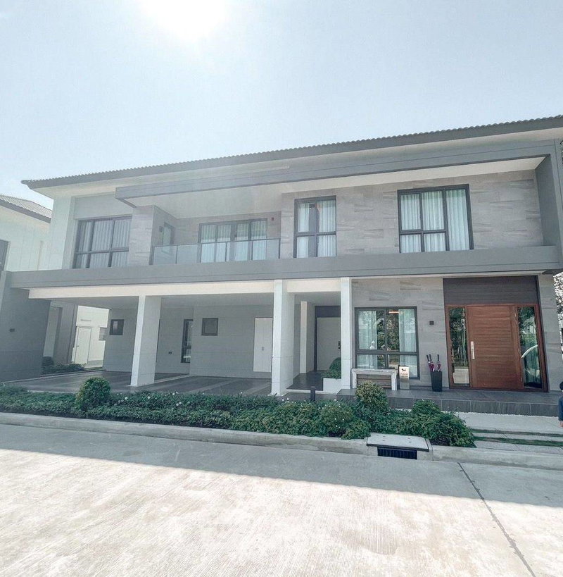 บ้านเดี่ยวให้เช่า : บ้านเช่า 5 ห้องนอน โครงการ The City Bangna ใกล้บางแก้ว (ID 1532132)