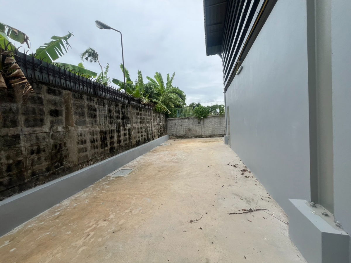 รูป  ให้เช่า โกดัง  ซอยเทศบาลบางเดื่อ1  เมืองปทุมธานี Tel.0999983897 - รูปที่ 14/16