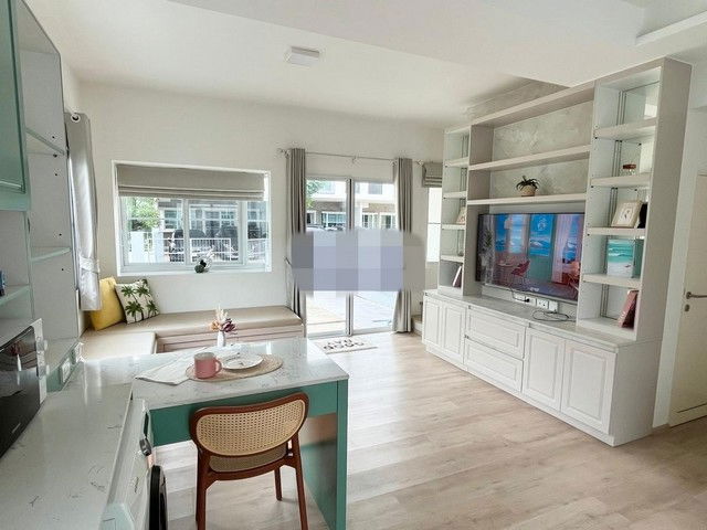 รูป HU7070 ทาวน์โฮมให้เช่า วิลลาจจิโอ 2 ศรีนครินทร์-บางนา สมุทรปราการ - รูปที่ 2/8