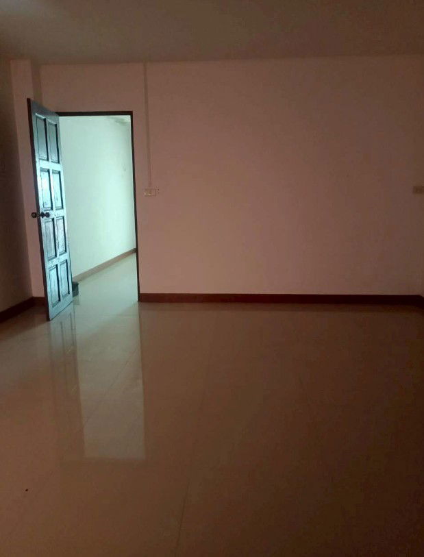 รูป ตึกแถว เนื้อที่ทั้งหมด 74 ตารางเมตร 122/22 โครงการตลาดพลาซ่า(หาดใหญ่ใน) ตำบลหาดใหญ่ อำเภอหาดใหญ่ สงขลา ราคา 5,184,000 บาท - รูปที่ 8/13