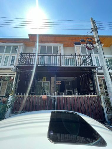 ให้เช่าทาวน์โฮม 3 ห้องนอน โกลเด้น ทาวน์ รามอินทรา - คู้บอน