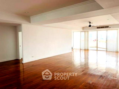 Condos for rent Soi Sukhumvit 71 : 4-BR Condo at La Cascade Condominium near BTS Ekkamai (ID 387317)