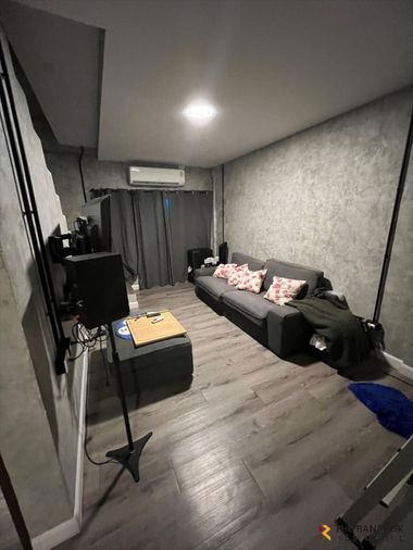 3-bed townhouse for sale, 270 sqm, 54 sq wah, Khlong Toei