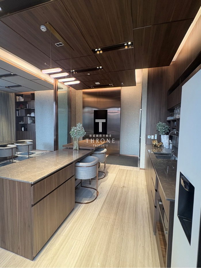 picture Anil Sathorn 12 ðPN-00006809ð - 11/20