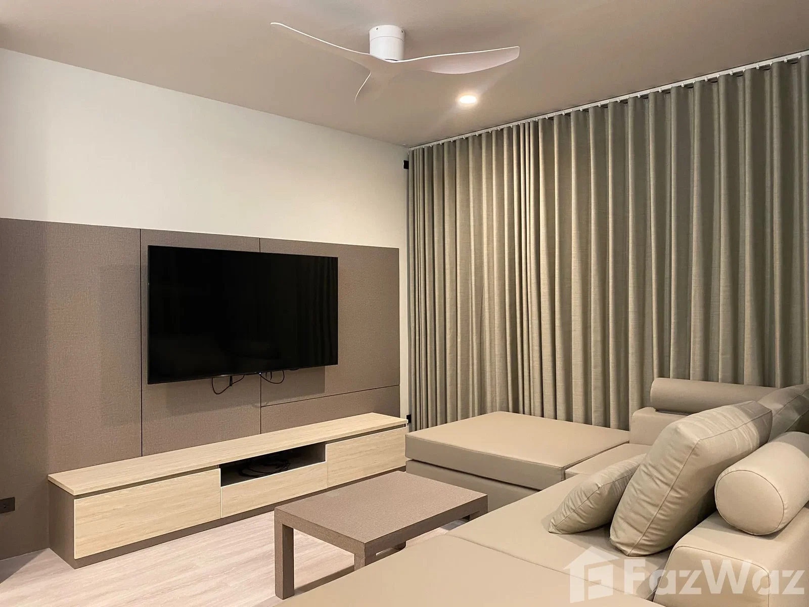 Fully Renovated 1 Bedroom Golf View Condo 5933910 - image 2