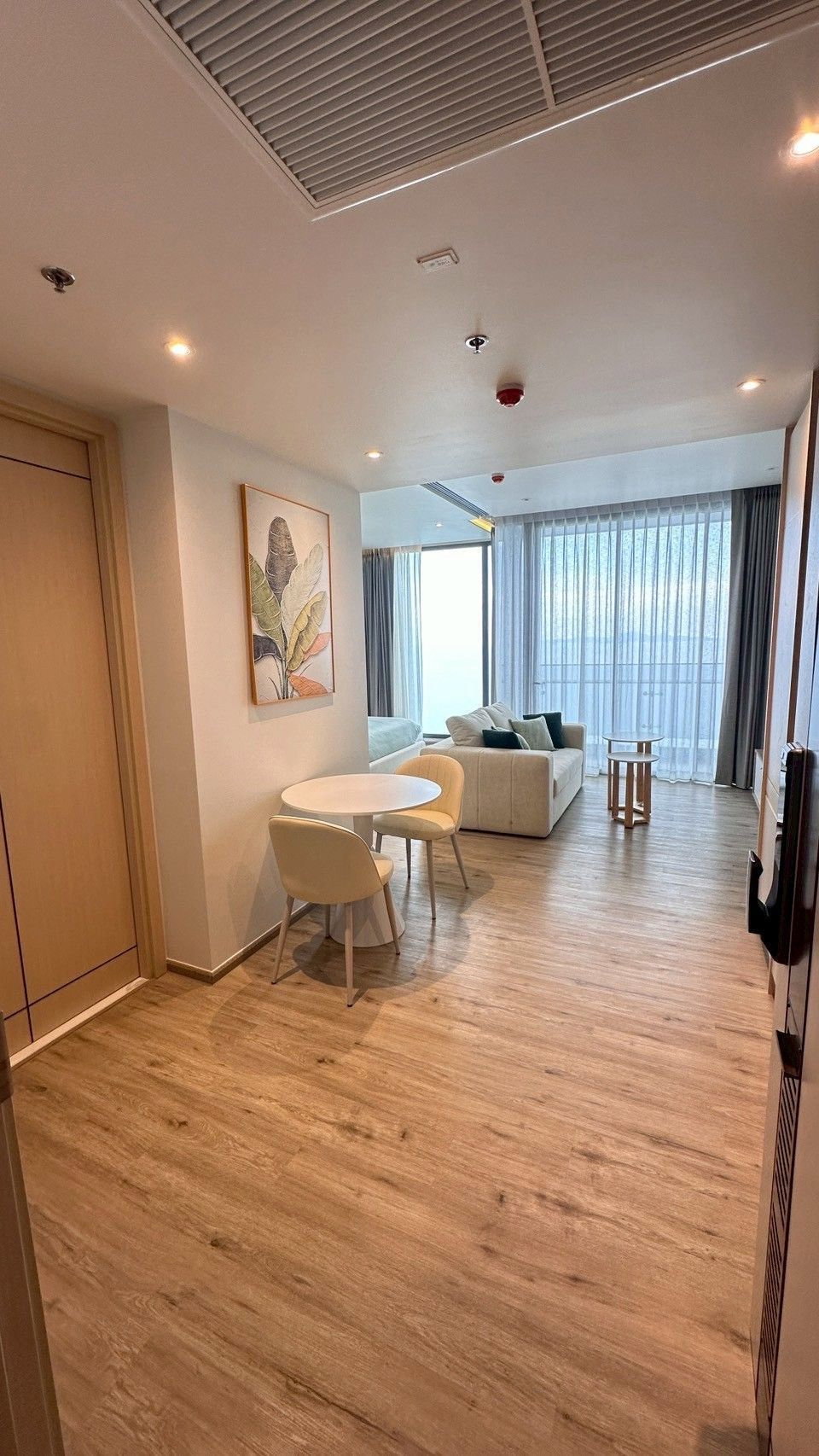 for rent Condo Arom wongamat beach 1 Bed 45.45 Sq.m (S03-2215)