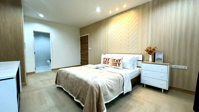 คอนโดให้เช่า : Renova Residence 80 sq.m.  Eng 中 日 Please add LINE ID @806qphgn o8415o5483