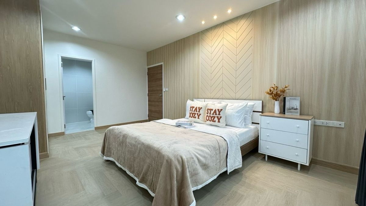 รูป Renova Residence 80 sq.m.  Eng 中 日 Please add LINE ID @806qphgn o8415o5483 - รูปที่ 1/9