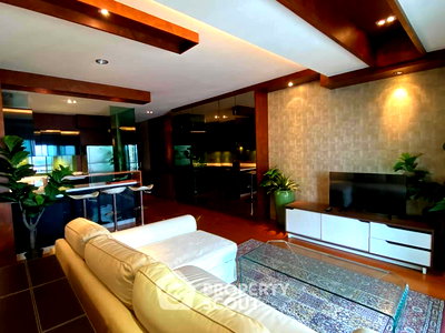 Condos for sale Sathorn Thani Tower : 1-BR Condo at Sathorn Gardens near MRT Si Lom (ID 2487613)