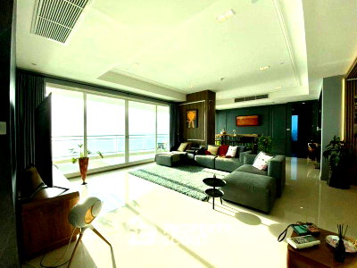 Condos for sale : Pet-Friendly 3-BR 217 Sqm Condo For Sale, Reflection Jomtien Beach, High-Floor (ID 2488431)