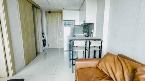 🛏️ 1 ห้องนอน - 🛁 1 ห้องน้ำ - 🏙️ Sea Views - 🌏 ชื่อชาวต่างชาติ - 🏢 The Riviera Jomtien Pattaya - รหัส: RJ44