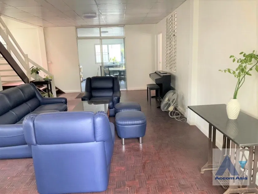 picture 🔼🔽 AccomA 📩 Home Office 4 BR House in Yan Nawa (AA45190) - 2/11