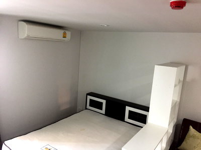 คอนโด BTS บางจาก : P-30782 ต้องการขายคอนโด รีเจ้นท์ โฮม 22 สุขุมวิท Sukhumvit 85 Alley, Bang Chak, Phra Khanong, Bangkok Line Id: @easythaihome 085-592-2897