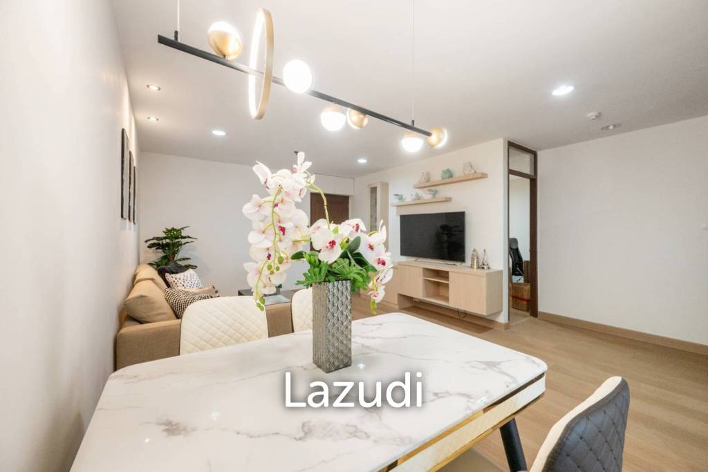 picture Modern 68 sqm 2 Bedroom Condo at The Waterford Diamond Khlong Toei - 7/26