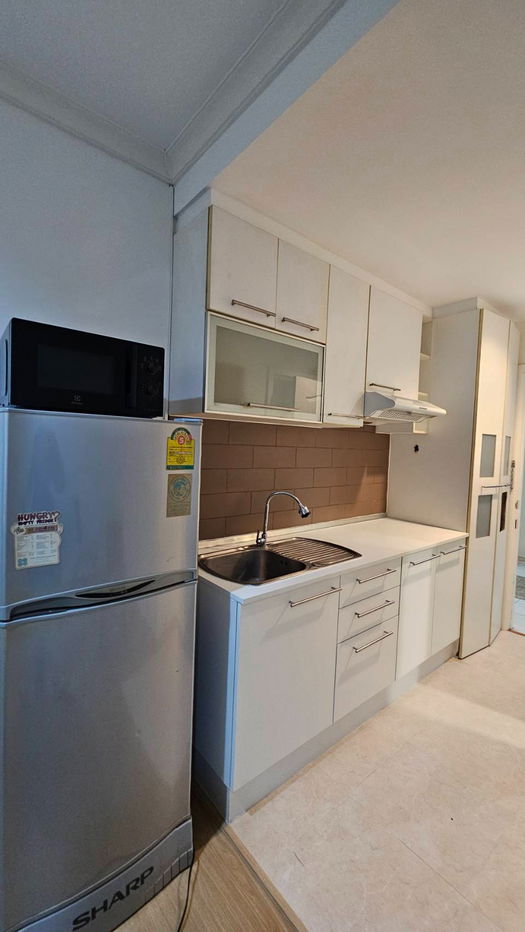 รูป ให้เช่าคอนโด แกรนด์ พาร์ค วิว อโศก พร้อมเครื่องใช้ไฟฟ้าเฟอร์นิเจอร์ครบ - รูปที่ 3/13