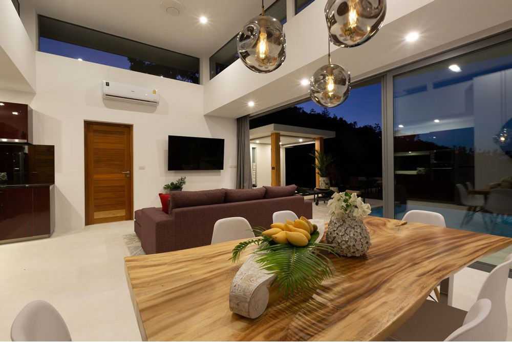 รูป [920121057-170] STUNNING 4-BEDROOM SEAVIEW VILLA FOR RENT - รูปที่ 11/62