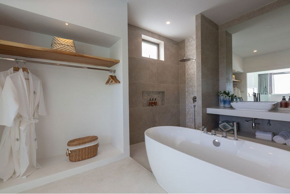 รูป [920121057-170] STUNNING 4-BEDROOM SEAVIEW VILLA FOR RENT - รูปที่ 16/62