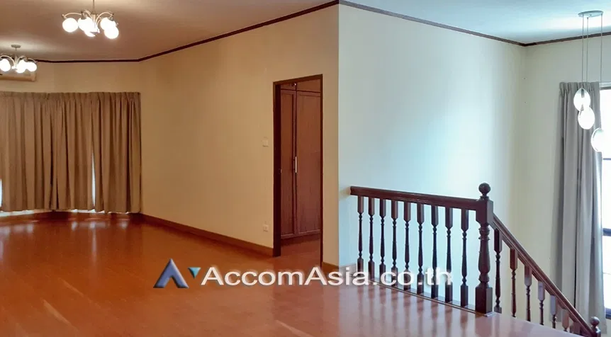 picture 🔼🔽 AccomA 📩  5 BR House in Chong Nonsi (1710845) - 6/15