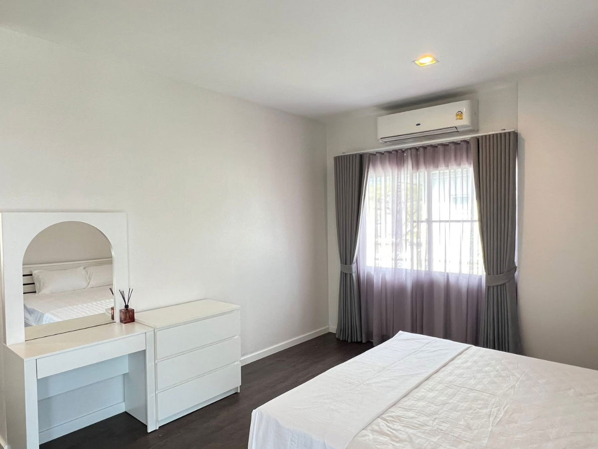 picture House for rent in phuket luxury house - 10/24